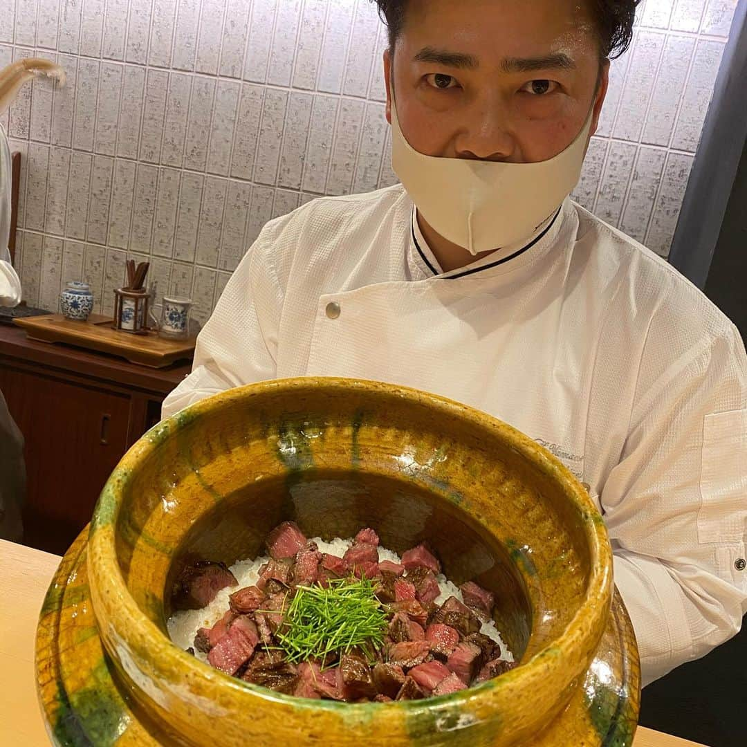 一ノ瀬瑞帆さんのインスタグラム写真 - (一ノ瀬瑞帆Instagram)「銀座やまの辺さんで食事💕 この時期の白子の麻婆豆腐が大好きです、〆に食べたシャトーブリアンのご飯が最高でした。次の予約は3月。また楽しみが増えました💕 #銀座 #やまの辺 #20時まで営業 #白子の麻婆豆腐 #大好きなお店」1月10日 23時31分 - mizuho.bakuchan