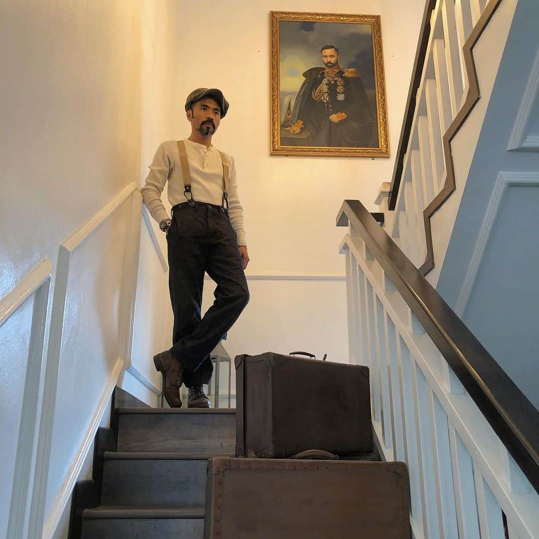 Wak Doyokのインスタグラム：「Last part scene yang di delete derector 1912 #titanic kapal pon dah pecah jack tak jumpa rose sedih. 😢 #TakPanaske #AkuYangPakaikoYangPanas #KodahKenapa #WdCigar #MegWak #WakDoyok #LegasiWakDoyok #WDLifeStyle #WakDoyokFC #BeardedGentlemen #Sedagher #MensWear #Fashion #MensFashionReview #StreetFashion #Dapper #Ootd #Style #MensFashionPost #TheMenClub #MenWithClass #Details #Sartorialist #Pittiuomo #Class #British #Usa」