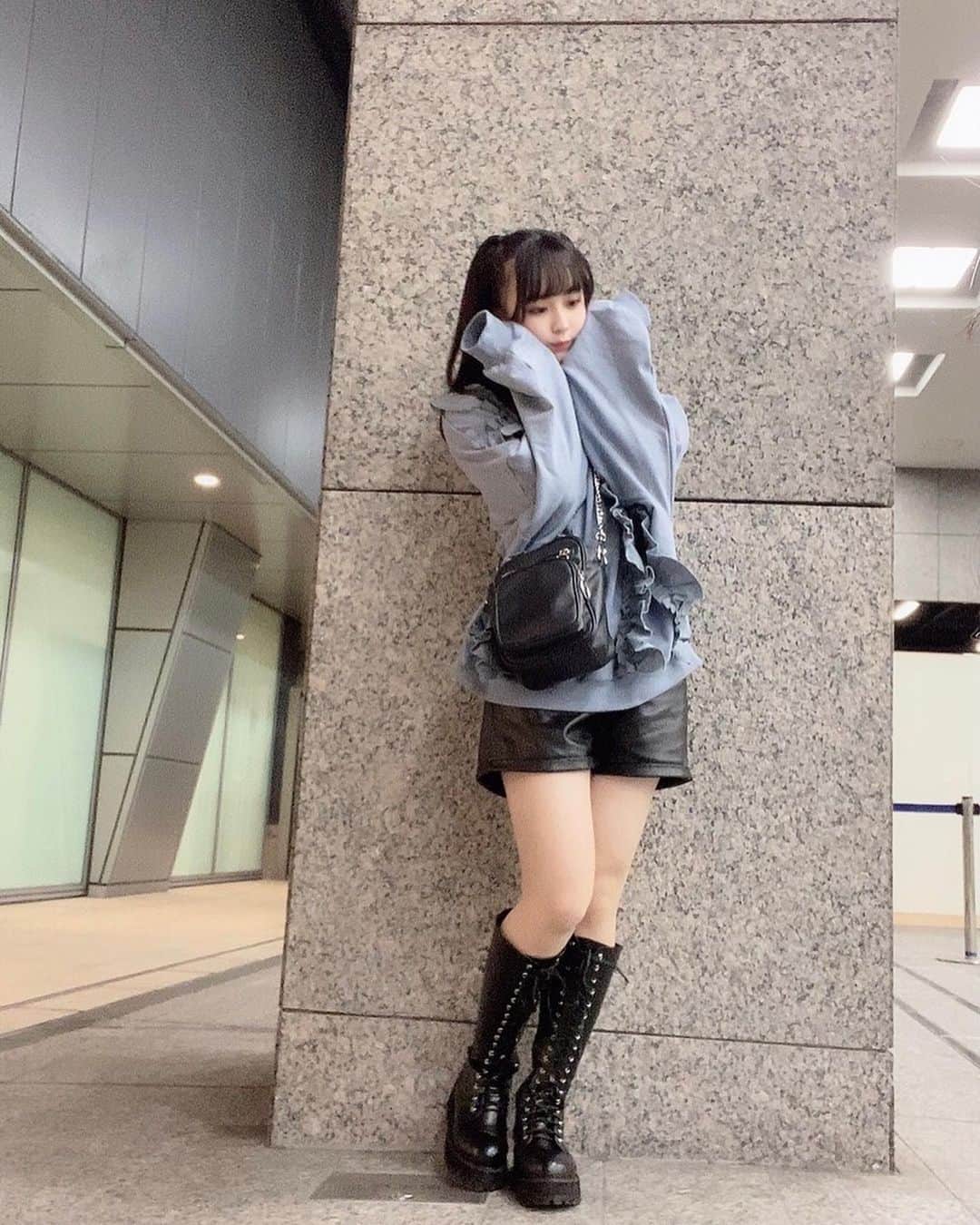 高田もものインスタグラム：「. 大きめなお洋服って可愛いよね！！ . 編み上げブーツも新しいものなので とても歩くのが楽しい気持ちでした！ . かしこ . #高田もも #かしこってなに #かしこ #かみやど #ひらがなかみやど #あいどる #アイドル #idol #japaneseidol #ブーツ #編み上げブーツ #jouetie #wego #bubblestokyo #ハーフツイン #ジュエティ #ミスid2021 #ミスid」