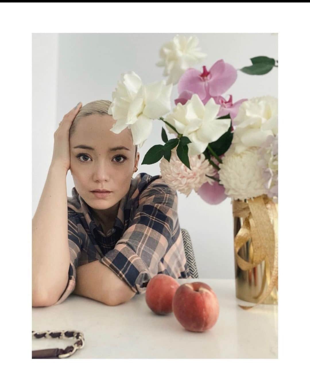 ラグ&ボーンのインスタグラム：「Manifesting spring in the Cruz top. @pom.klementieff」