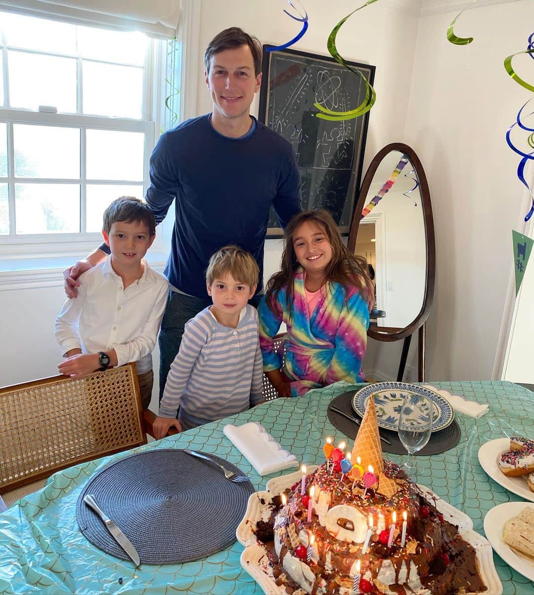 イヴァンカ・トランプのインスタグラム：「Happy 40th Birthday my love! ♥️」