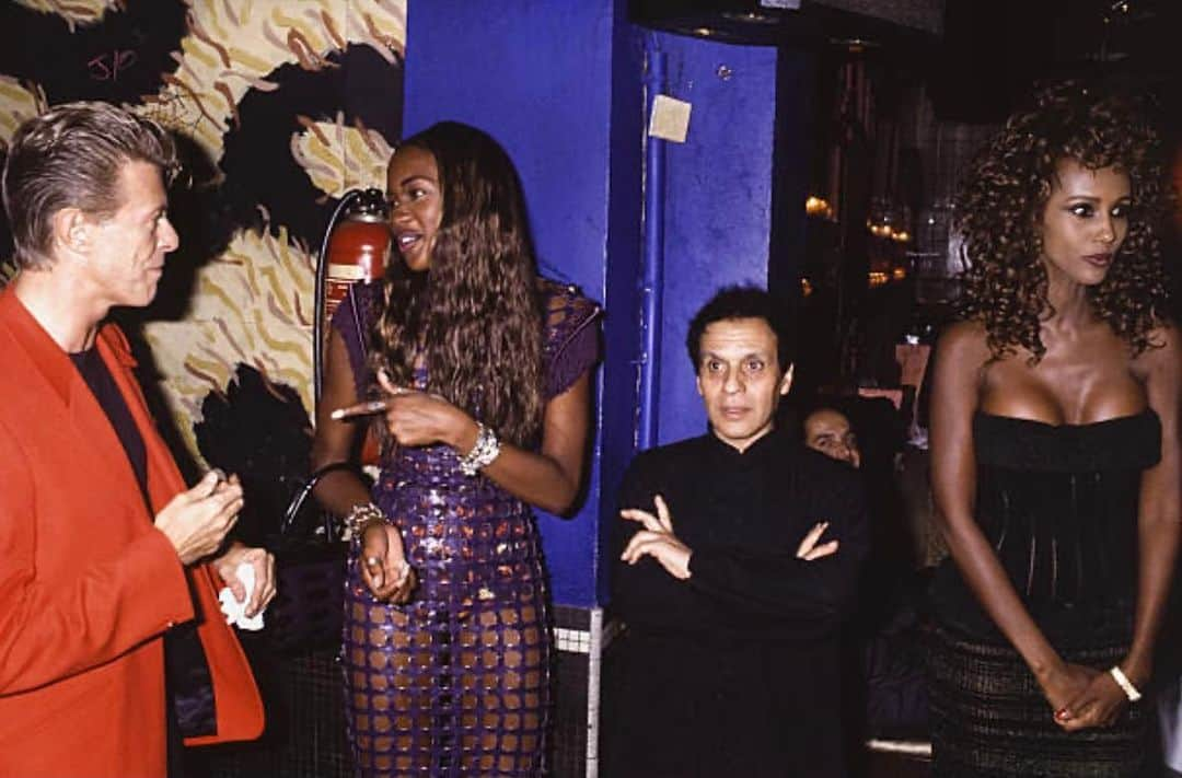 ナオミ・キャンベルさんのインスタグラム写真 - (ナオミ・キャンベルInstagram)「DAVID BOWIE FOREVER: papa and I playing gooseberries with Queen @the_real_iman !! Cherish all the  Beautiful moments with you both RIP #KING ♥️🕊🤍🕊🙏🏾 #LEGEND #BRIXTONBOY #SOUTHLONDON 🇬🇧」1月11日 1時14分 - naomi