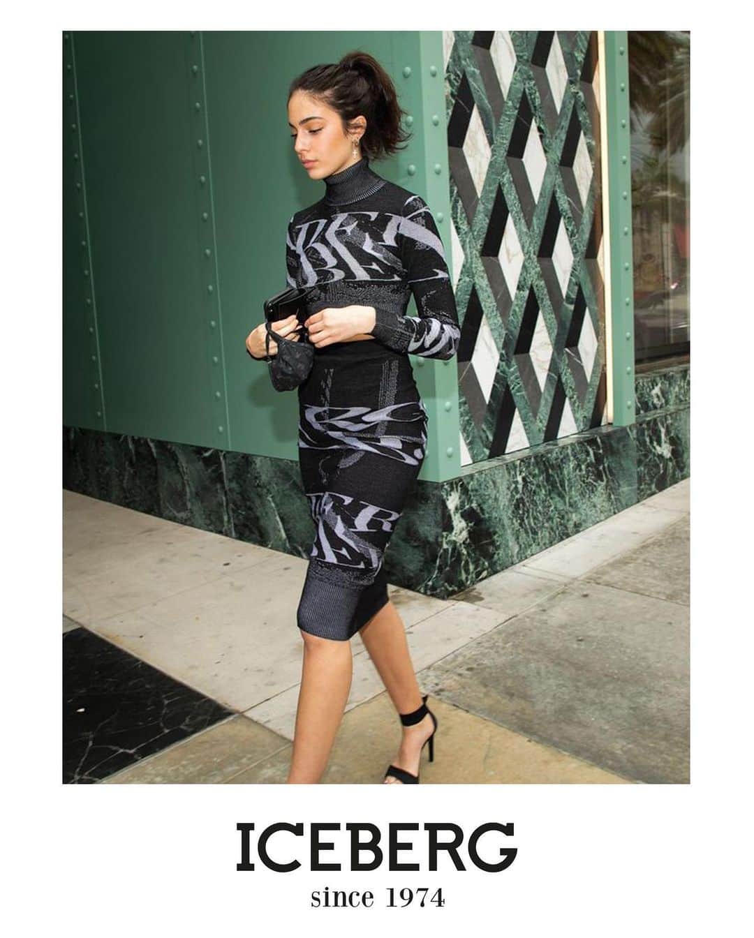 アイスバーグのインスタグラム：「Rodeo Drive @emma.smithy by @tomasherold #Iceberg1974 #sportswear」