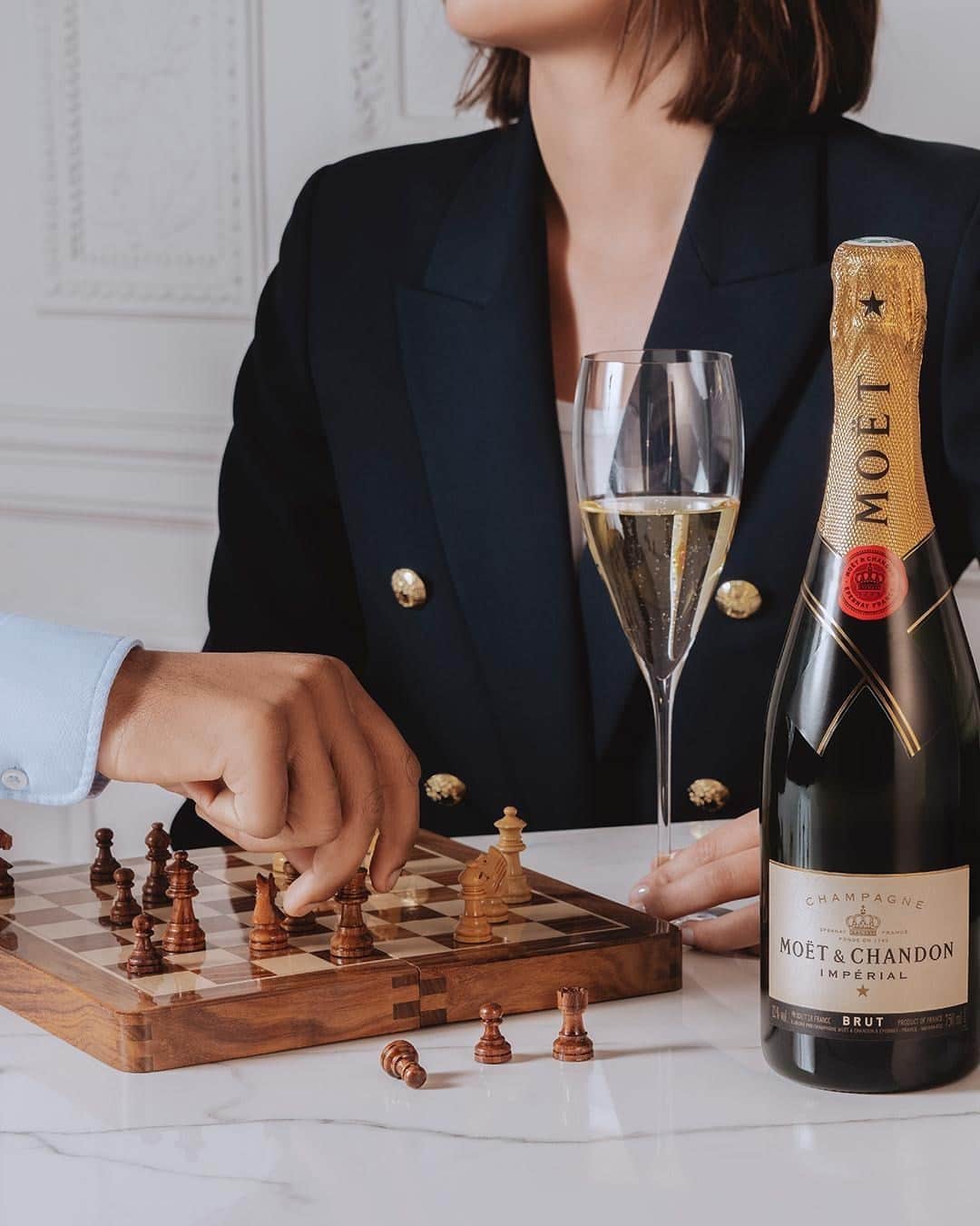 Moët & Chandon Officialさんのインスタグラム写真 - (Moët & Chandon OfficialInstagram)「CHECKMATE Sometimes, we see champagne as a game: full of surprises and unexpected sensations, like those you’ll find in the flavor palate of Moët Impérial.    #MoetChandon #MoetImperial #AtHomeWithMoet  This material is not intended to be viewed by persons under the legal alcohol drinking age or in countries with restrictions on advertising on alcoholic beverages. ENJOY MOET RESPONSIBLY」1月11日 2時00分 - moetchandon