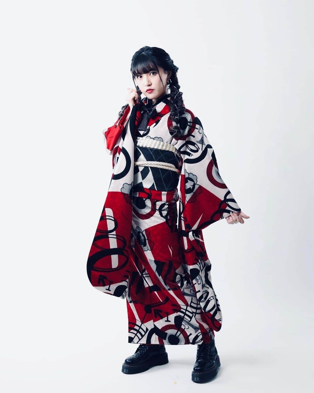 JUNNAのインスタグラム：「👘 #成人の日」