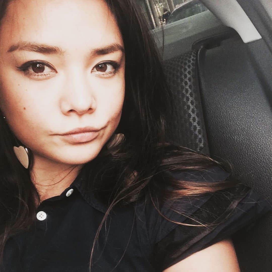 加賀美セイラのインスタグラム：「#WhichIsTheWinner 🤪🤪🤪  #どっちが勝ち」
