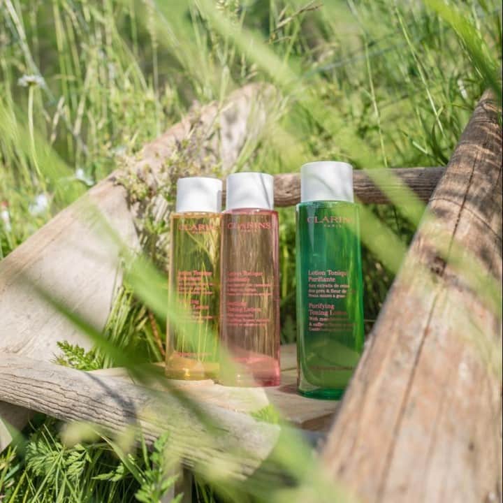 Clarins Canadaのインスタグラム：「Decisions, Decisions, Decisions! Which one will you pick?⁣ ⭐To help control shine, pick the Purifying Toning Lotion.⁣ ⭐To hydrate & soften, pick the Hydrating Toning Lotion.⁣ ⭐To nourish & comfort, pick the Soothing Toning Lotion.⁣ __________⁣ Oh la la, mais quelle Lotion Tonique choisir ?⁣ ⭐Pour contrôler la brillance, optez pour la Lotion Tonique Purifiante.⁣ ⭐Pour hydrater et adoucir, optez pour la Lotion Tonique Hydratante.⁣ ⭐Pour nourrir & réconforter, optez pour la Lotion Tonique Apaisante⁣ .⁣ .⁣ .⁣ #Clarins #ClarinsDomain #ItsAllAboutYou #OrganicBeauty #CleanBeauty」