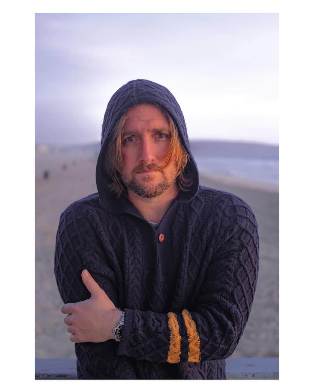 Pete Halvorsenのインスタグラム：「Happy New Year friends...haven’t had a haircut or been on an airplane in 12 months.   I spent much of the winter in hibernation, and much like the Grizzly Bear I added a few covid pounds to the winter coat, did a lot of journaling and a bit of meditation.   2021 brings all of us the hope of a new journey, the light at the end of the tunnel if you will. It has occurred to me how much you and travel have meant to me over the years. The relationships around the world through this digital app and the analog interactions because of it.   I miss seeing you, meeting with you...trying (and failing) to speak your language. With faith, hope and a bit of pixie dust we’ll be back later this year.  Hugs will mean more.   Handshakes will mean more.  Mask-free smiles will mean more.  I look forward to seeing YOU this year.」