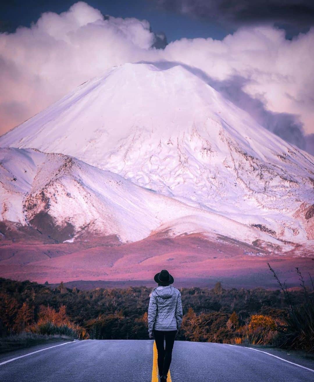 Wonderful Placesさんのインスタグラム写真 - (Wonderful PlacesInstagram)「Tongariro National Park - New Zealand ✨💜💜💜✨ . 📷 by ✨✨@rachstewartnz✨✨ #wonderful_places for a feature 💜」1月11日 11時52分 - wonderful_places