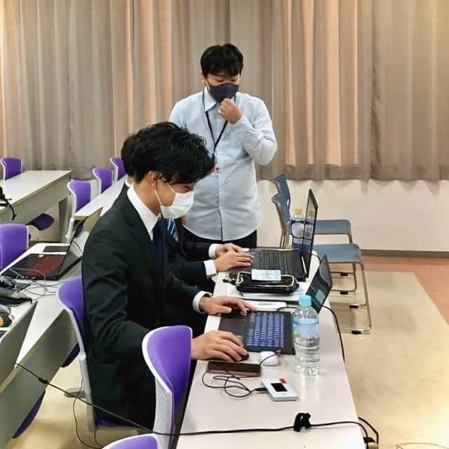 日本工学院さんのインスタグラム写真 - (日本工学院Instagram)「建築設計科の3年生が、オンラインでインターシップに参加した時の様子です❗ . 今回は、インテリア関連の企業のインターンシップに参加し、オンラインで職場体験しました💡 . . 「#日本工学院」をチェック！！ 学生が投稿したリアルな日常風景を見ることができますよ！ . . #nihonkogakuin #専門学校 #日本工学院八王子専門学校 #日本工学院専門学校 #教職員投稿写真 #建築設計科 #若きつくりびと #建築学生 #建築士 #建築家  #建築 #建築デザイン #住宅 #建築設計 #建設業 #一級建築士 #住宅設計 #デザイン #デザインが好き #interior #インテリア #インターン」1月11日 12時01分 - nihonkogakuin