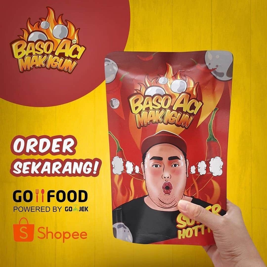 Ivan Gunawanさんのインスタグラム写真 - (Ivan GunawanInstagram)「. Buruan buka aplikasi SHOPEE kemudian Cari “JAJANANMAKIGUN” klik beli langsung ! Atau @tokopedia  juga bisa lhoooo..... Bayar pesanan kalian, tunggu pesanan kalian sampai dirumah. —— Karena keajaiban makanan ini akan segera memanjakan lidah kalian.  Butuh bukti ????!!!!! ORDER VIA @shopee_id  sekarang juga !!!! “BASO ACI MAK IGUN” SUPER HOTTT !!!! Rp.35.000.-/ Bungkus !!!!! —————————- Pecinta Kuliner , Pecinta Pedas , Pecinta Baso kalian harus dan wajib cobain ini . Rasa Gurihnya Kuahnya, Rasa Mantap Basonya, dan Pedasnya bakal lumer di mulut kaliaaaan !!! Ayoooo tunggu apalagi ??? Buruan order sekarang juga !!! —— . . #basoacimakigun #superhottt #ivangunawan  #cemilan #makananpedas #anakjajan #kuliner」1月11日 12時10分 - ivan_gunawan