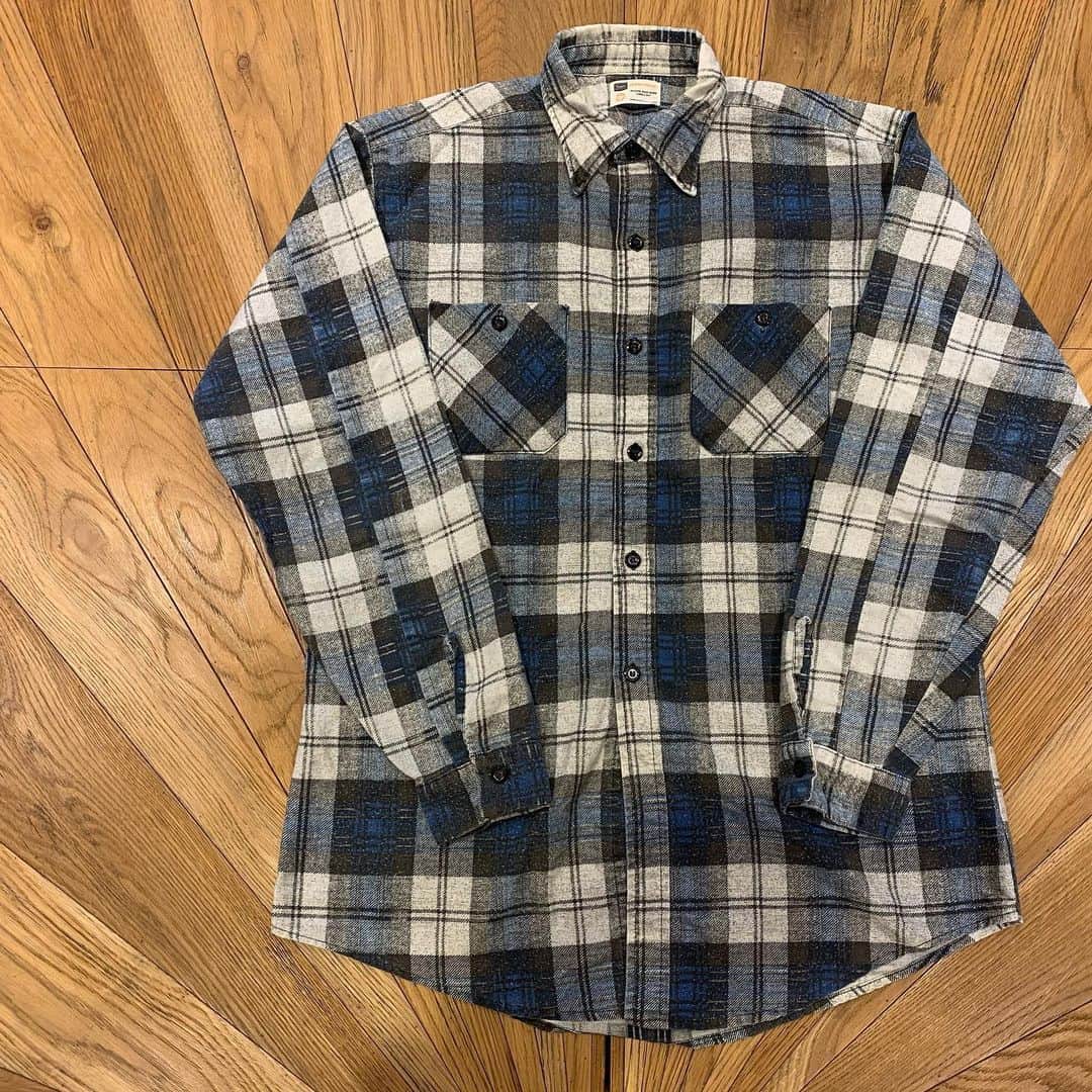 スタンダードカリフォルニアさんのインスタグラム写真 - (スタンダードカリフォルニアInstagram)「「Todays Special」  60s〜 Vintage Sears Flannel shirts  Searsのネルシャツになります。  毛羽立ちが目立ちますが着用に問題ありません。  デニムと合わせたい配色です！  着丈:約82cm 身幅:約56cm 肩幅:約50cm 袖丈:約63cm   ¥6.800+tax  ※お問い合わせはDMで宜しくお願い致します。  ※お問い合わせ頂いた順番に対応させて頂きます。   #standardcalifornia  #スタンダードカリフォルニア #sears #60s  #シアーズ##vintagedickies #flannelshirt #ネルシャツ #vintage #古着 #fashion #ファッション #todaysspecial」1月11日 12時23分 - standardcalifornia