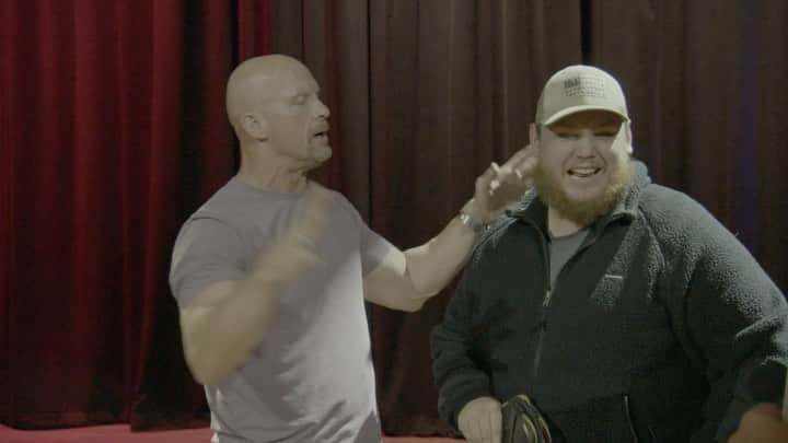 ストーン・コールド・スティーブ・オースチンのインスタグラム：「Coming in hot!!! Join @lukecombs and I tomorrow on #StraightUpSteveAustin on @usa_network at 11/10C.  Oh Hell Yeah!!!」