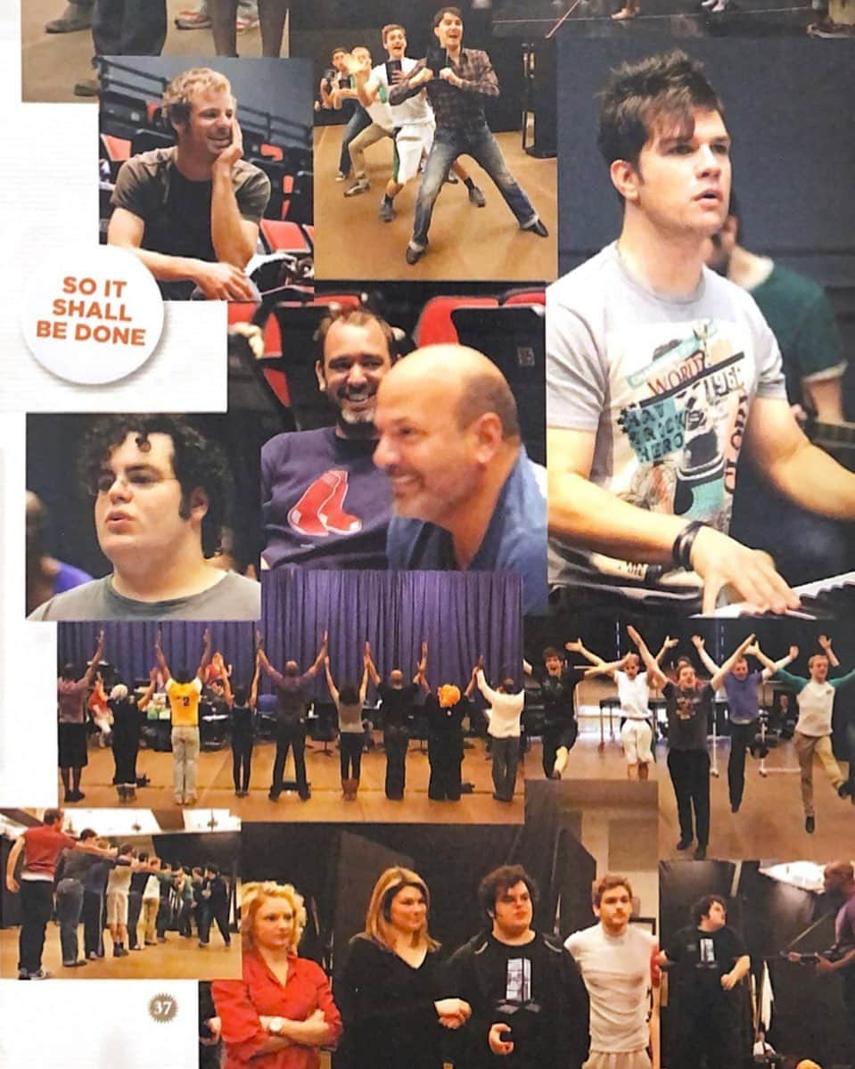 ジョシュ・ギャッドさんのインスタグラム写真 - (ジョシュ・ギャッドInstagram)「10 years ago today, we had our first rehearsal for a soon to be Broadway show called #TheBookOfMormon - blessed to be a part of this crazy ride and grateful to the entire cast and creative team.」1月11日 4時45分 - joshgad