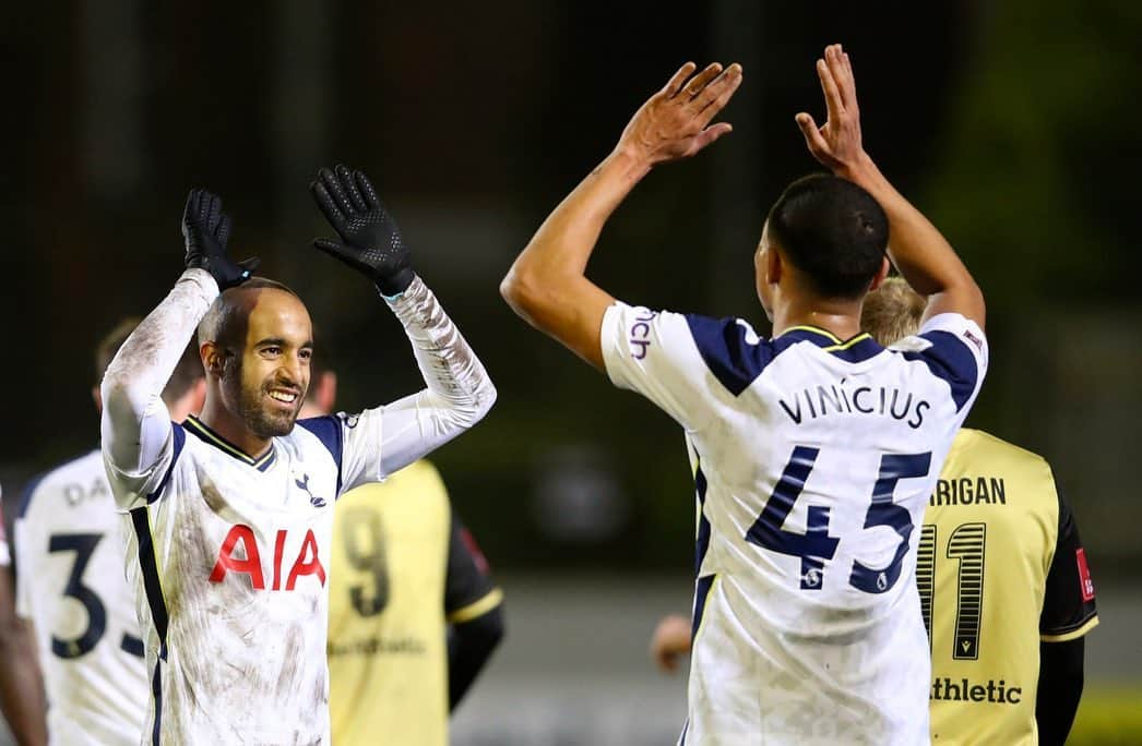 ルーカス・ロドリゲス・モウラ・ダ・シルヴァのインスタグラム：「First round done ✅ Boa mlk Vini! 💪🏽 #COYS #FACup #ThanksJESUS」