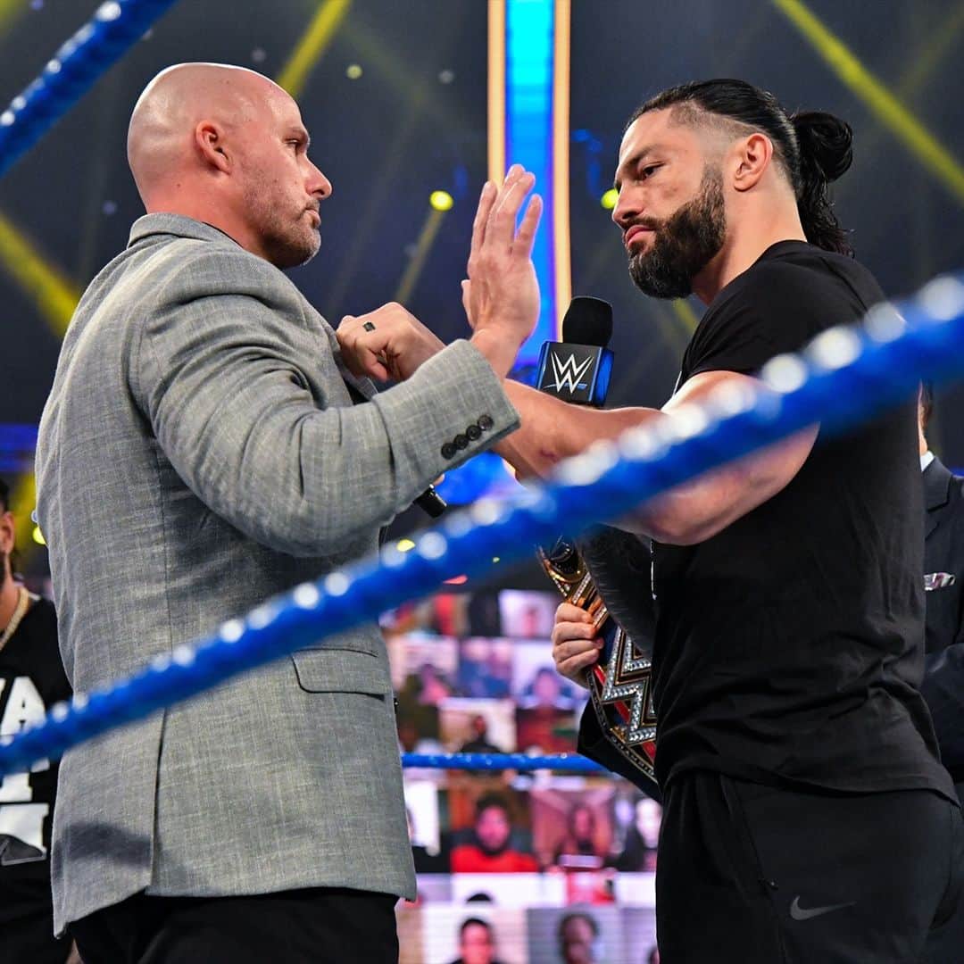 WWEさんのインスタグラム写真 - (WWEInstagram)「Is #UniversalChampion @romanreigns too cocky heading into his title defense against @WWE Official Adam Pearce at #RoyalRumble? #SmackDown @paulheyman」1月11日 6時00分 - wwe