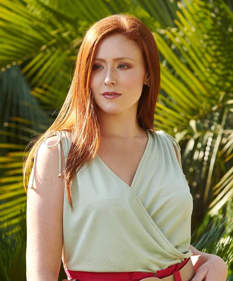 DECÊNCIAのインスタグラム：「Minty fresh 💚 Das cores queridinhas da temporada, o verde menta entra como um dos favoritos na categoria tons pastel. Seja em composês com cores vibrantes, ou em looks monocromáticos, se prova uma das tendências de verão mais versáteis da vez! #decencia #verdementa #roupasplussize #blusaplussize #plussizeonline」