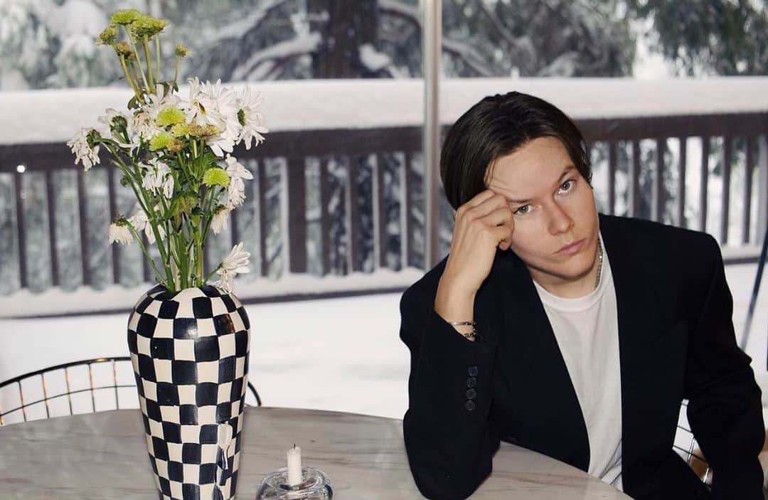 のインスタグラム：「Ash @suitedatelier at our home in California , the day we got 2 feet of snow. Shot with love by yours truly」