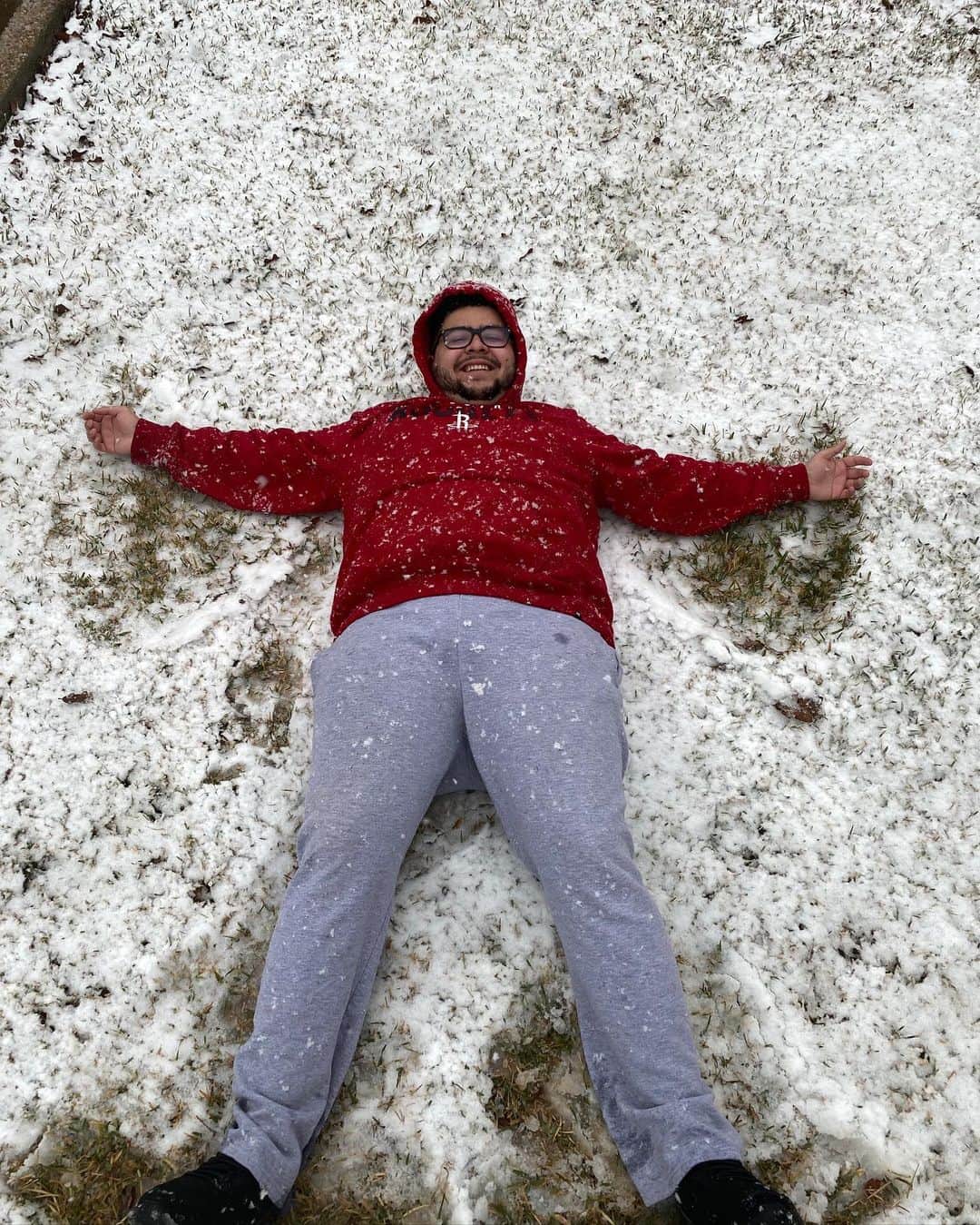 リコ・ロドリゲスさんのインスタグラム写真 - (リコ・ロドリゲスInstagram)「IT’S SNOWING IN TEXAS!! ☃️❄️」1月11日 6時10分 - starringrico