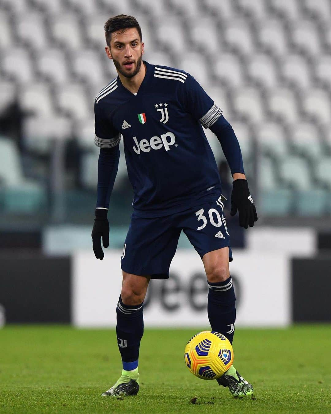 ロドリゴ・ベンタンクールさんのインスタグラム写真 - (ロドリゴ・ベンタンクールInstagram)「Altri tre punti e adesso pensiamo alla Coppa Italia. #ForzaJuve ⚪️⚫️ @juventus  Tres puntos más y ahora a pensar en la Coppa Italia. #ForzaJuve ⚪️⚫️ @juventus」1月11日 7時13分 - rodrigo_bentancur