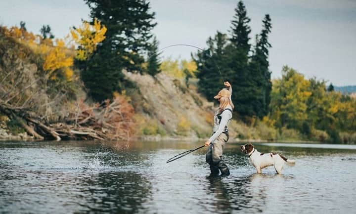 Costa Sunglassesのインスタグラム：「It takes two. 📷: @paulashearer  @thebugparade #SeeWhatsOutThere #BornOnTheWater」