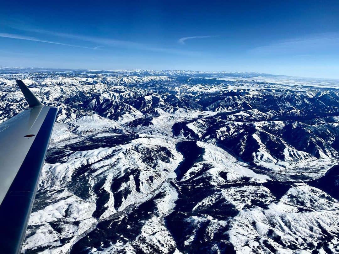 ニッキー・シックスさんのインスタグラム写真 - (ニッキー・シックスInstagram)「Never gets old flying over these beauties. Mountain 🏔 #GetYourWings」1月11日 7時50分 - nikkisixxpixx