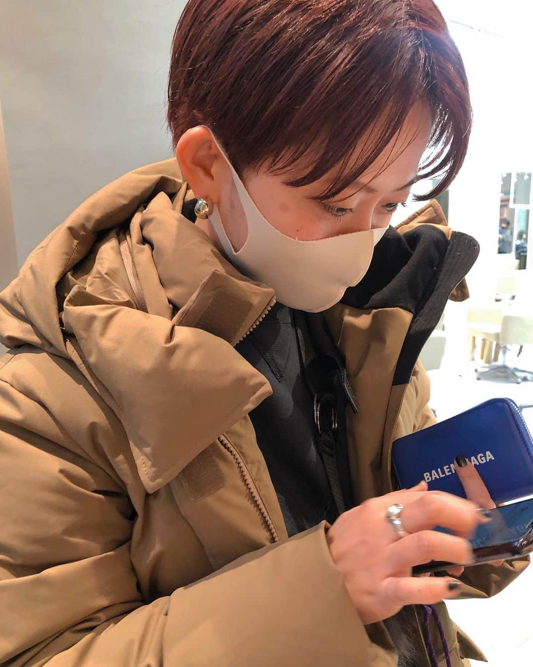 野々口祐子のインスタグラム：「オーバーサイズのトップスと すっきりショートの相性💯 #syan_tokyo #nono_hair」