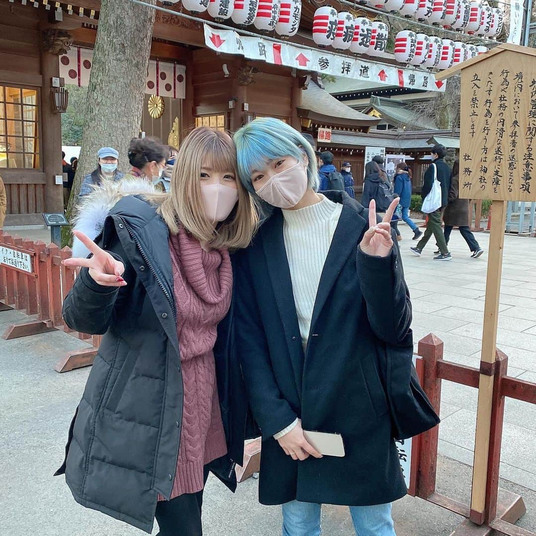 上矢えり奈さんのインスタグラム写真 - (上矢えり奈Instagram)「＊-＊-＊-＊-＊-＊-＊-＊. . 初詣だよん⛩ 初めて行った神社！！ おみくじは、中吉でした😘. . erina. . ＊-＊-＊-＊-＊-＊-＊-＊. . #初詣　#府中　#大國魂神社  #上矢えり奈　#おみくじは神社ごとに引く主義」1月11日 10時14分 - k.erinyann