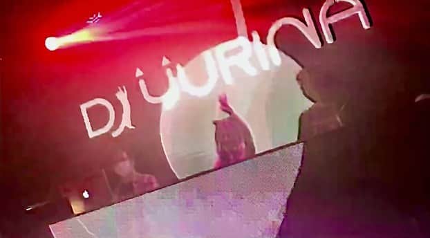DJ YURINAのインスタグラム：「リモートフェスへのご案内💁‍♀️💓 Remote festival🎫 お一人様からご参加👌一緒に盛り上がりましょう🙌🙌 . . YouTubeにフェスを体感できるMIXをアップしたよん🎵 是非おうち時間のお供にお役に立てたら嬉しいです╰(*´︶`*)╯ 🔎DJ YURINA もしくはプロフィールリンクから💡 . . 今日もふぁいとー！！！いっばぁつ👍⭐️ . . #リモートフェス  . #festival #YouTube #dj #djyurina #リモート#edm #tomorrowland #invitation」