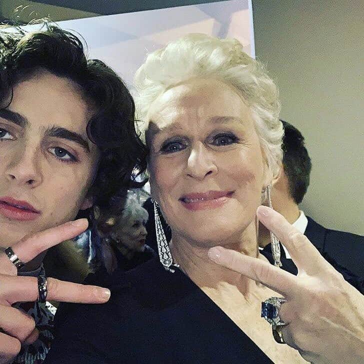 WHO WHAT WEARさんのインスタグラム写真 - (WHO WHAT WEARInstagram)「If 2021 gave us a new selfie of Timothée Chalamet and Glenn Close together, I would be happy. Just sayin. photos: @glennclose」1月11日 10時21分 - whowhatwear