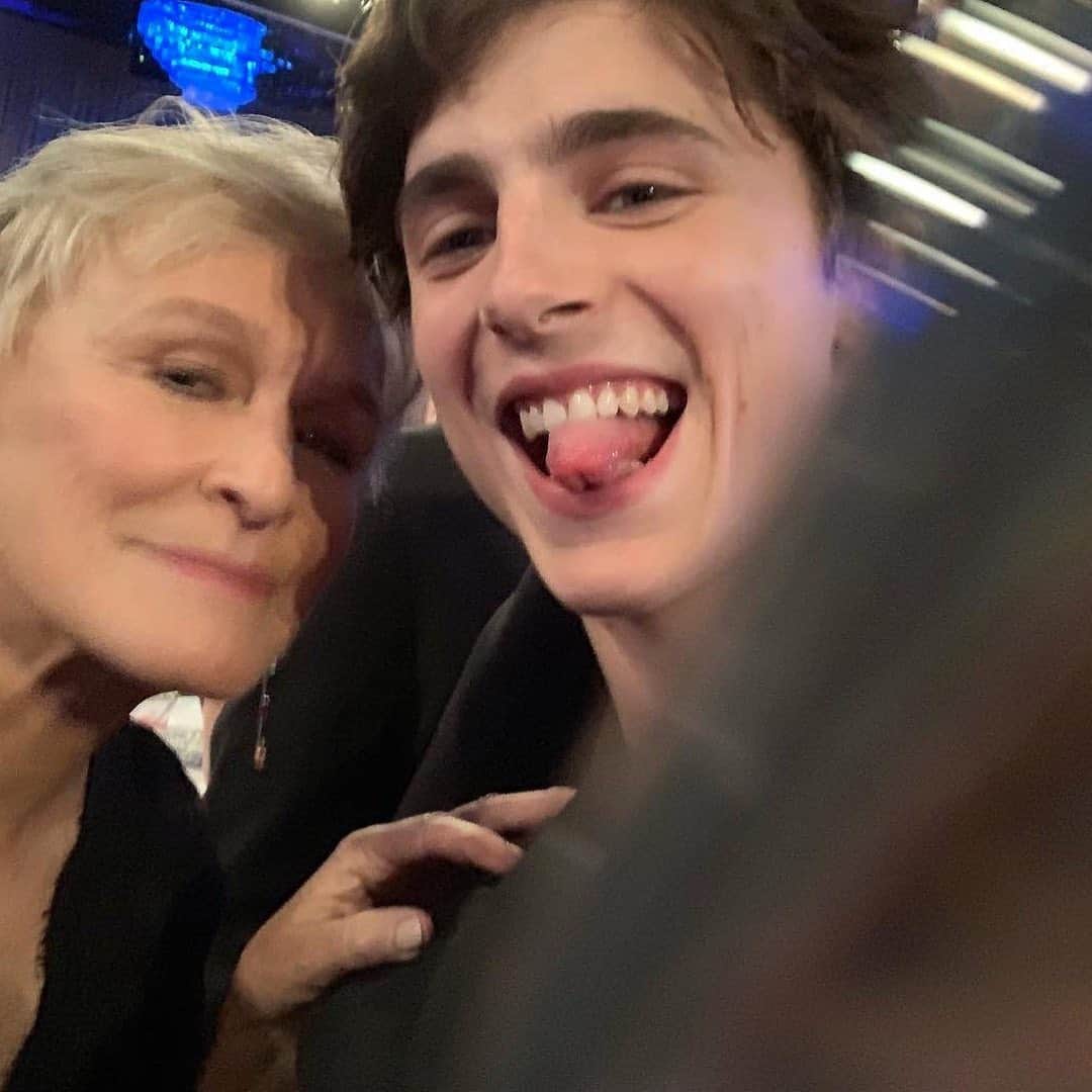WHO WHAT WEARさんのインスタグラム写真 - (WHO WHAT WEARInstagram)「If 2021 gave us a new selfie of Timothée Chalamet and Glenn Close together, I would be happy. Just sayin. photos: @glennclose」1月11日 10時21分 - whowhatwear