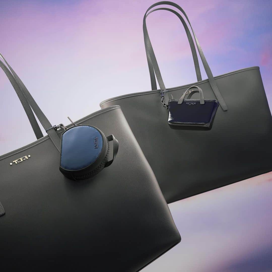 のインスタグラム：「Bags on bags. More than stylish additions to your favorite tote, our charms are great for quick access to small essentials like face masks. What would you keep in your bag charm? #PerfectingTheJourney」