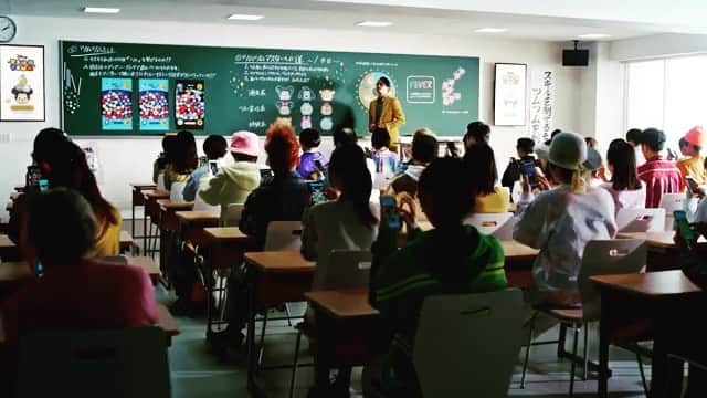 渡部幸也のインスタグラム：「ヘアメイク担当させていただいた、ディズニーツムツムのCMがとっくにはじまってました✨ 空いた時間にちょこちょこやってたツムツムだし、ジャンポケさんも好きなので、とても楽しい現場でした☺️ ぜひぜひ空いた時間にツムツムしてみてください🤗  riLLa 渡部幸也  #ヘアスタイル #ヘア #髪型 #ヘアカタログ #ヘアセット #くせ毛風パーマ #透明感カラー #hair #恵比寿美容院 #代官山美容室 #代官山美容院 #美容学生 #中目黒美容師 #恵比寿グルメ 美容師 #恵比寿美容師 #中目黒美容室 #中目黒美容院 #恵比寿美容室 #サロンモデル #中目黒ランチ #恵比寿ランチ #riLLa #中目黒 #代官山 #恵比寿 #猫 #ar_magazine #murua #riLLa中目黒  #猫のいる暮らし」