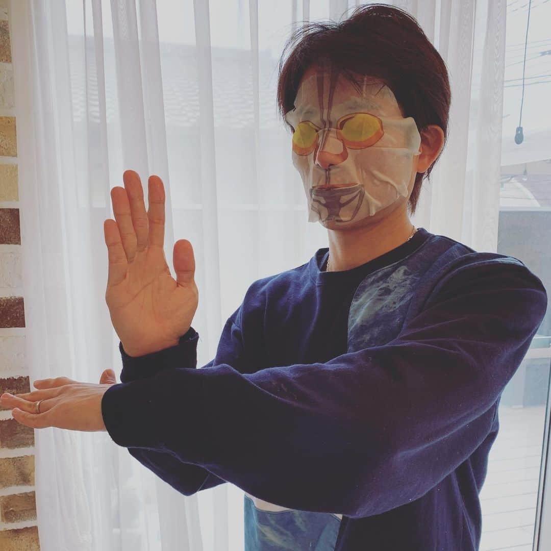 杉浦太陽さんのインスタグラム写真 - (杉浦太陽Instagram)「ノンにもらったウルトラマンパックが、  シュール過ぎる件w  @sugiurataiyou_official  #ウルトラマンパック #シュール過ぎる #この後 #爆笑してる #子どもたちに倒されましたw」1月11日 11時07分 - sugiurataiyou_official