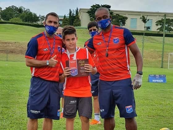 ジーコさんのインスタグラム写真 - (ジーコInstagram)「Também terminou a primeira semana da Clinica de Futebol da Escola Zico 10 no Club Med Lake Paradise, em Mogi das Cruzes. Sempre respeitando todos os protocolos dos órgãos de saude. A garotada muito feliz assim como os pais e familiares.」1月11日 11時13分 - zico