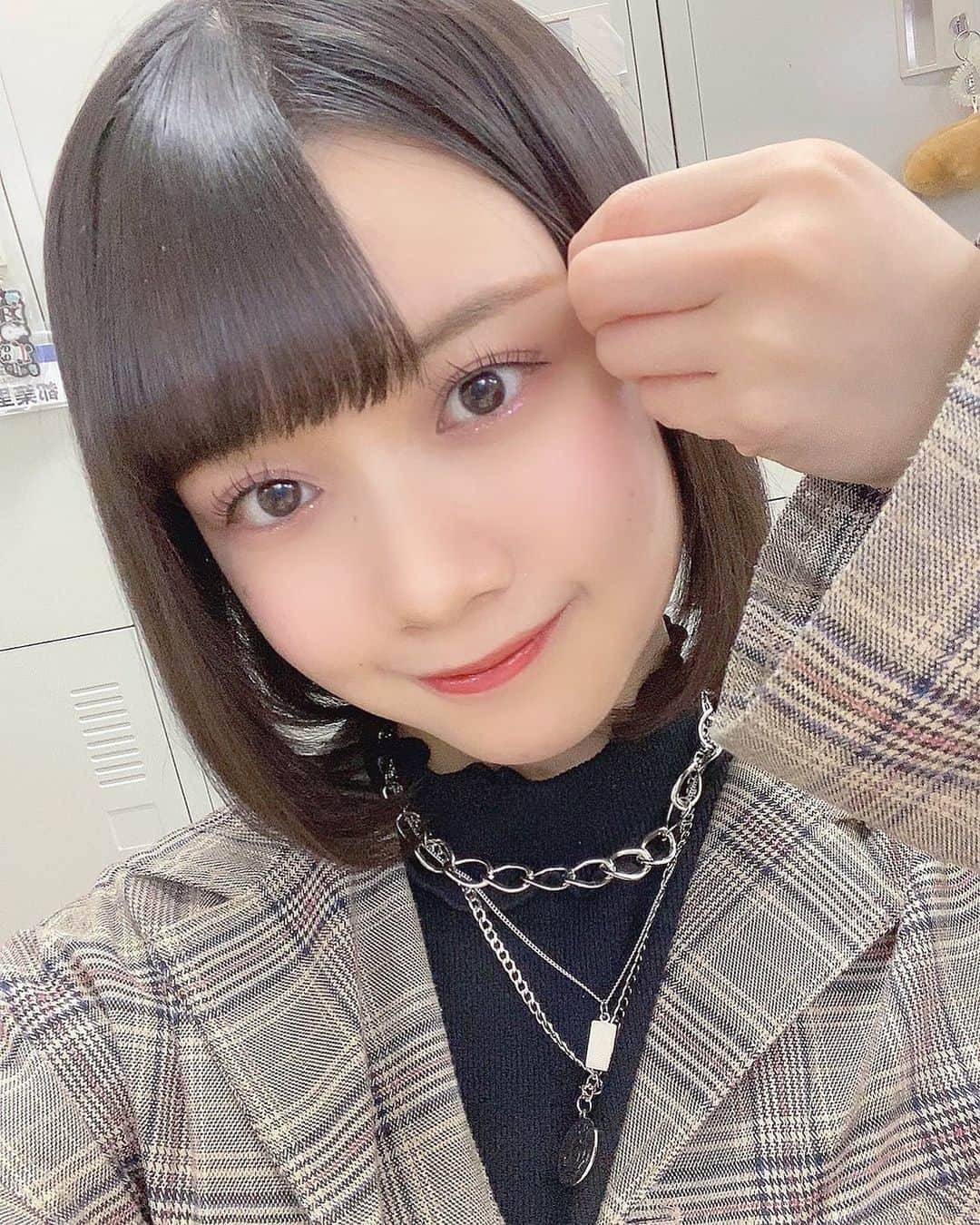 のインスタグラム：「・ ・ このネックレスお気に入りすぎて ほぼ毎日つけてます☺️ ・ ・ #evris #wcloset  ・」