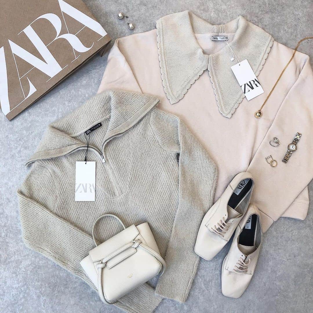 Miyoのインスタグラム：「2021.1.11 ・ ZARA購入品🤍 ・ (左)ジップ付きクロップ丈スウェットシャツ 1014/305/711 Mサイズ (右)ニットカラースウェットシャツ 1930/021/109 Mサイズ ・ 最近襟がポイントになってるデザインに 目が行きがち🥰 また着画載せますね🙏🏻🤍 ・ ・ ・ #ZARA#ザラ#ザラ購入品#ザラジョ#ザラコーデ#ザラジョコーデ#zarawoman#zaradaily#冬コーデ#ピアス#ロングネックレス#celine#セリーヌ#セリーヌバッグ#エクリュ#ママコーデ#ママファッション#プチプラコーデ#プチプラファッション#シンプルコーデ#カジュアルコーデ#大人カジュアル#大人可愛い#きれいめコーデ#時尚#置き画」