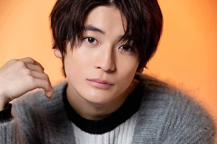 TOWAのインスタグラム：「📷by me of Fumiya Takahashi san for smartpass au & @muchusakimini   #高橋文哉 さん 📺『夢中さ、きみに。』  https://pass.auone.jp/entame/special/archive/20210111_02/」