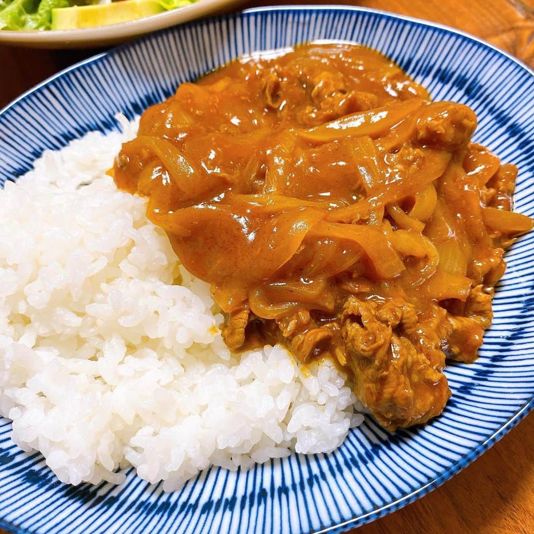 宮下純一さんのインスタグラム写真 - (宮下純一Instagram)「ストーリーに書きましたが、今日は林飯＝ハヤシライス🤣にしてみました❣️あったかご飯にコクのあるルーが最高にマッチングーーー👍鴨のアボカド🥑サラダが🥑またまた箸休めにぐーー👍#ハヤシライス #アボカド #👍」1月11日 20時58分 - junichi1017