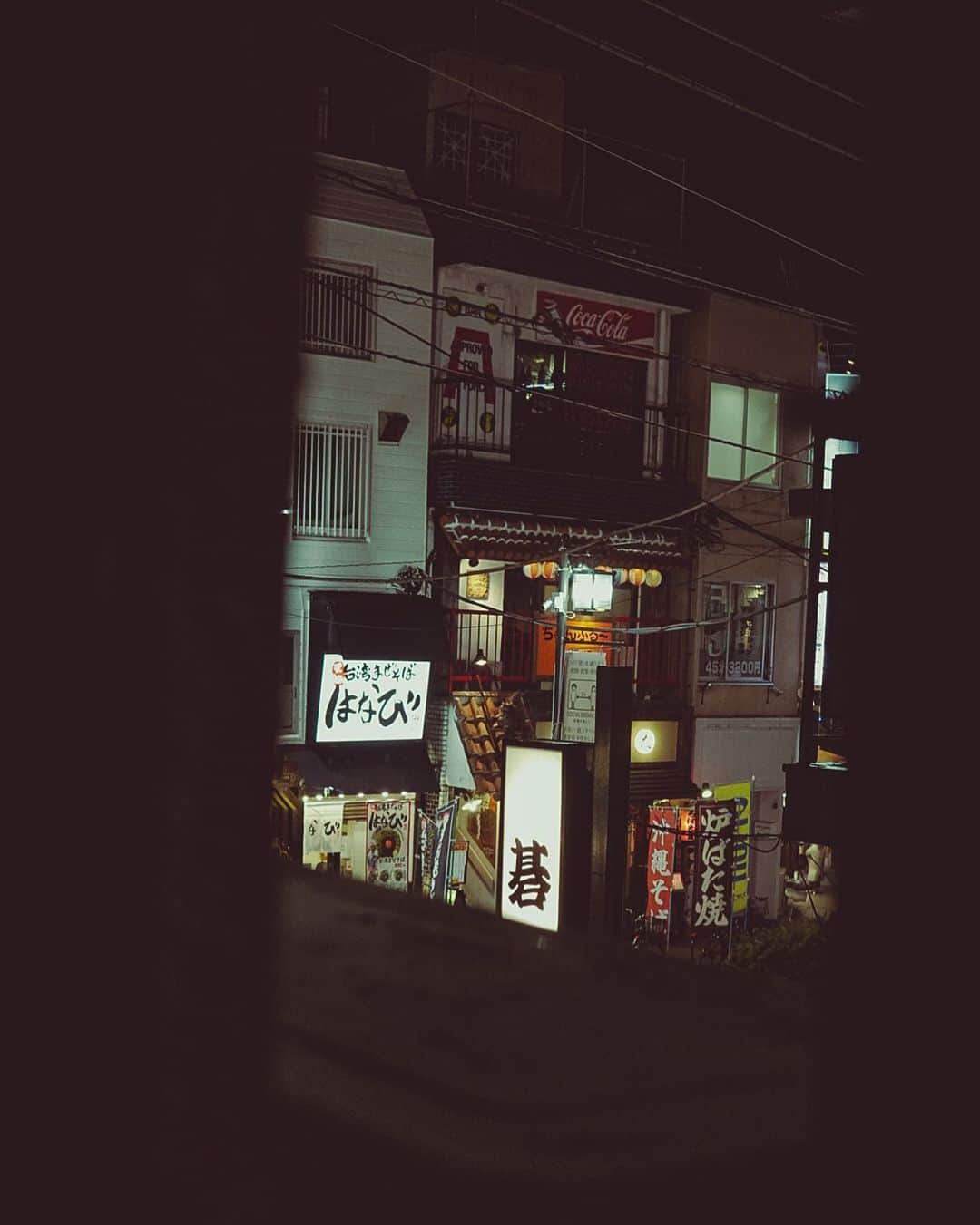 TATSUKIさんのインスタグラム写真 - (TATSUKIInstagram)「寒い夜が続きますね。  羽毛布団は暖かいよ。  #fromTTK」1月11日 21時25分 - flowback_tatsuki