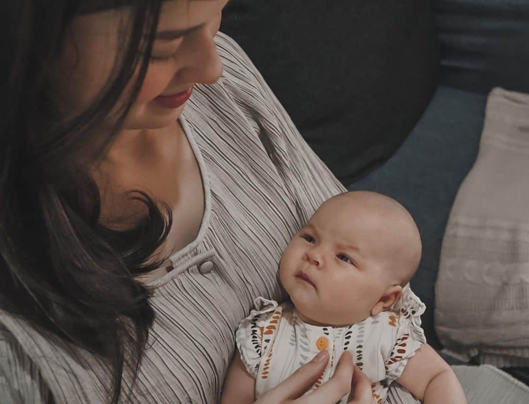 Kimberly Ryderのインスタグラム：「Alhamdulillah Aisyah sudah aqiqah... ❤️ Vlognya ditunggu ya, jangan lupa subscribe dan nyalain notif. 😊 📷 @amirperdana  👗 @miniay_collection」