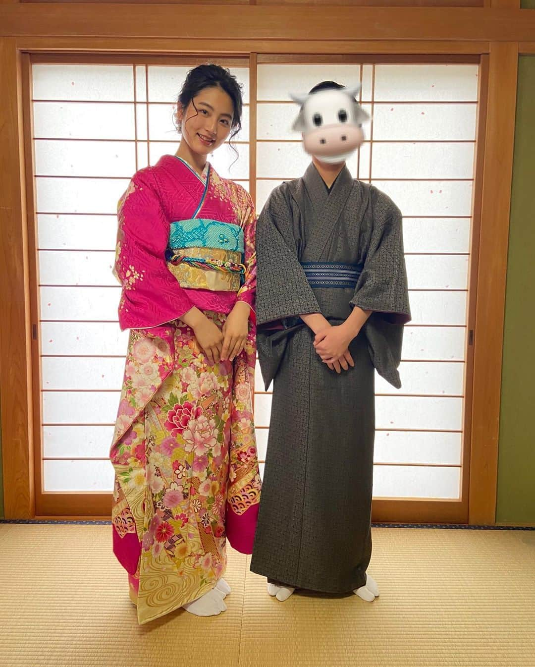 守谷菜々江さんのインスタグラム写真 - (守谷菜々江Instagram)「👘💐  新成人の皆様、おめでとうございます。  私も成人しました👏 お着物は、全ておばあちゃんに、着付けてもらいました。こんな素敵な帯と帯締め(帯締めは前に結んである紐です)見たことない…おばあちゃんの愛を感じました。私の自慢の祖母です‼︎ おばあちゃん、本当に本当にありがとう💓  写真は自宅にて、弟の着付けももちろん祖母です✨  #成人式#成人#着物 #成人式ヘア」1月11日 21時33分 - naaaa_morita2