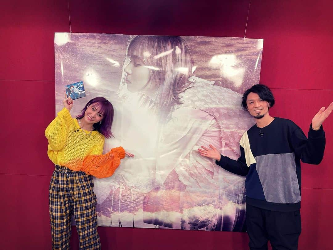 LiSAさんのインスタグラム写真 - (LiSAInstagram)「シークレットラボっ。～「dawn」リリース直前すぺしゃる～」ありがとうございましたっ🌅 長くなっちゃってごめんねー＞＜ 楽しかったぁぁー！ 明日1/12(火)23:59までアーカイブでお楽しみくださいっ☻♡ そして、新曲「dawn」いよいよ明後日13日発売ですっ🌅幕開け！#どーん　 https://lisa.lnk.to/dawn_digital」1月11日 21時35分 - xlisa_olivex