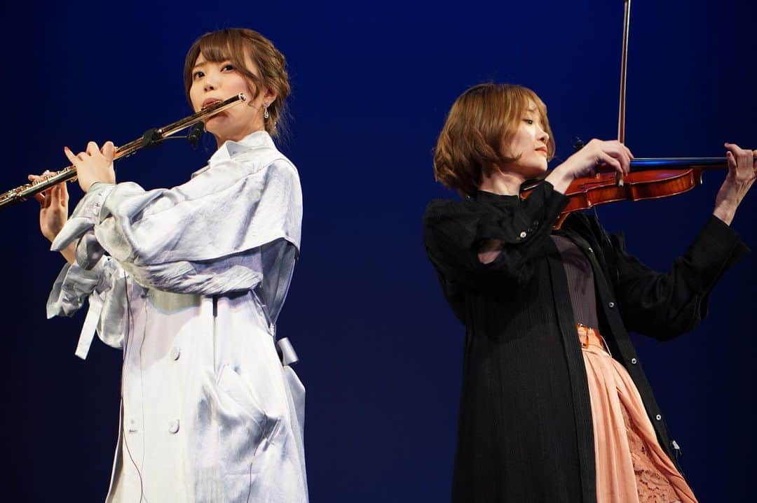 のインスタグラム：「☆ 2021.01.11 デビューしました。 『はんぶんこ』 今後よろしくお願いします！ . We are 『はんぶんこ』 We made our debut today. Thank you for your support. . 今天出道了！『はんぶんこ』 请多多支持！ . #suaiflute #はんぶんこ」