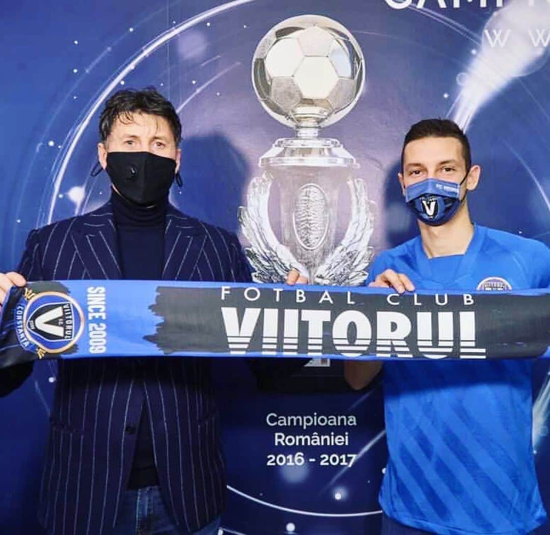 ダビド・バブンスキさんのインスタグラム写真 - (ダビド・バブンスキInstagram)「Looking forward to this new chapter in my career with great ambition! Thank you very much @viitorulfc for this opportunity and the trust placed in me. It feels like I’m in the right place and for various reasons I feel honored to be part of this club! #Grateful #HaiViitorul」1月11日 21時51分 - davidbabunski