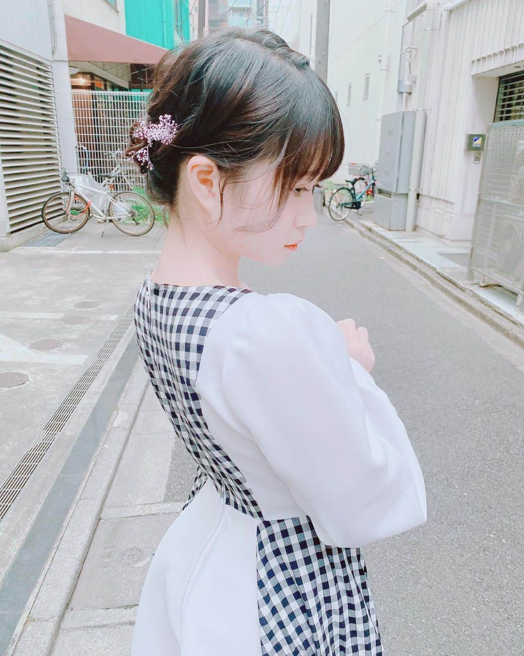 鈴木未央さんのインスタグラム写真 - (鈴木未央Instagram)「衣装です  #アイドル　#アイドル衣装　#japaneseidol #idol #ゆるっと革命団　#nuturephotography  #kawaii #乃木坂46  風　#ヘアメイク　#清楚　#黒髪　#オルチャン」1月11日 21時55分 - inachi928