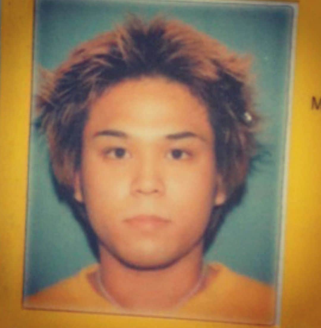 ジョー のインスタグラム：「城 20歳。 #髪の毛あり #成人の皆さんおめでとう #髪の毛は無くなるからな #覚悟しろよ #20歳の頃」