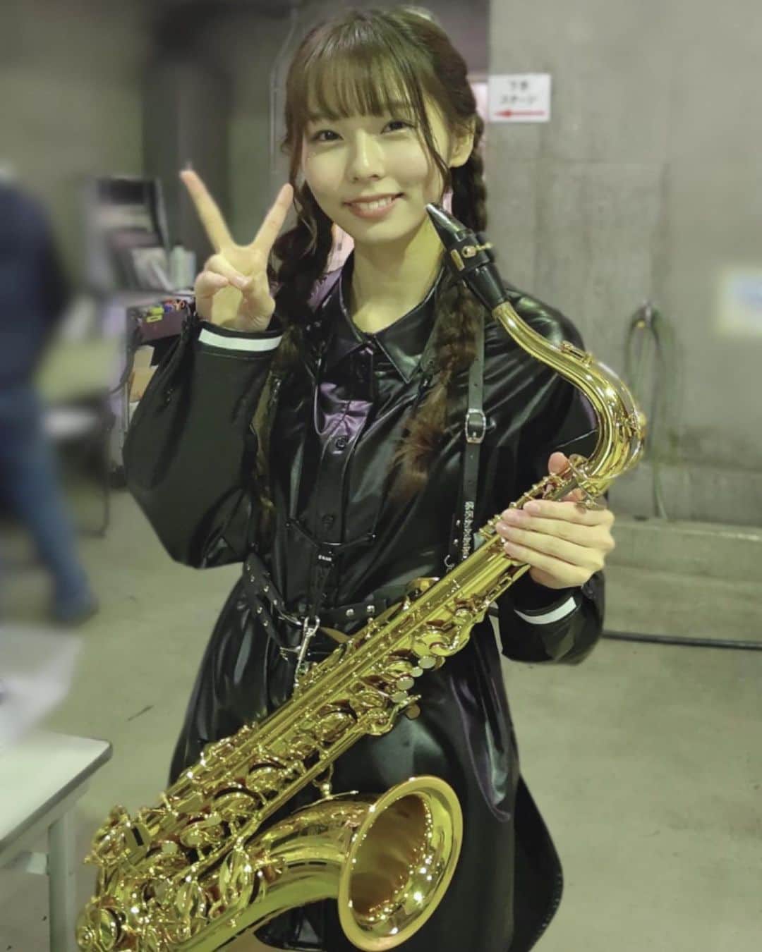 篠原望のインスタグラム：「. 🎷💫 . . 2周年に引き続き3周年コンサートでも テナーサックスを演奏させて頂きました☺️ . . ラスアイバンド実現しますように🙌🏻🌟 . . たまに質問あるのですが私の楽器は YAMAHAのYTS-875EXです🎷 . . #テナーサックス #サックス #サックス女子 #saxophone #saxplayer #saxophonist #saxophoneplayer #tenorsax #tenorsaxophone #ラストアイドル #篠原望」