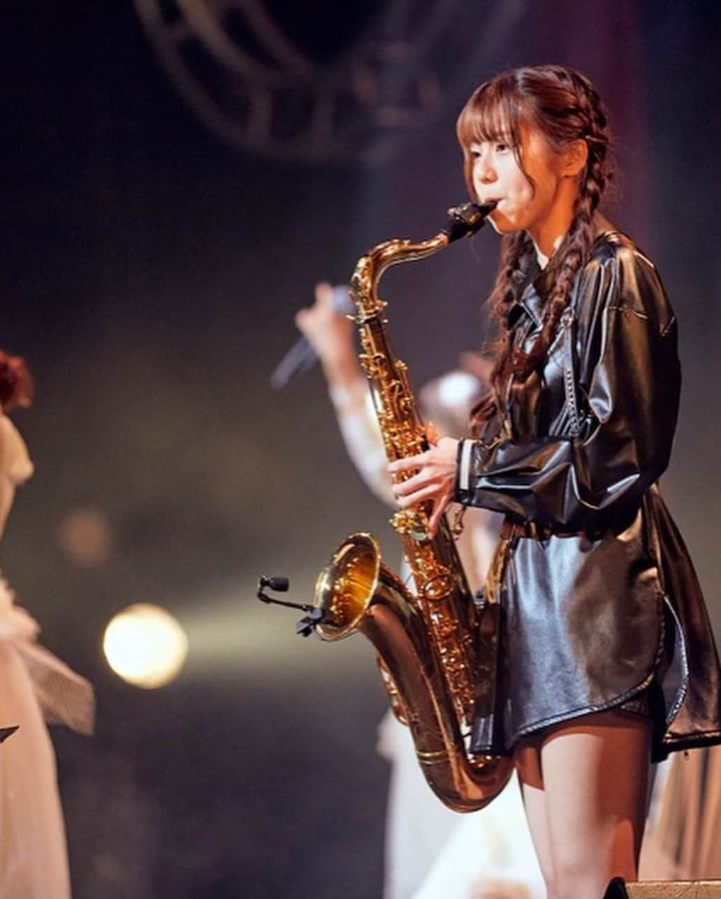 篠原望さんのインスタグラム写真 - (篠原望Instagram)「. 🎷💫 . . 2周年に引き続き3周年コンサートでも テナーサックスを演奏させて頂きました☺️ . . ラスアイバンド実現しますように🙌🏻🌟 . . たまに質問あるのですが私の楽器は YAMAHAのYTS-875EXです🎷 . . #テナーサックス #サックス #サックス女子 #saxophone #saxplayer #saxophonist #saxophoneplayer #tenorsax #tenorsaxophone #ラストアイドル #篠原望」1月11日 21時59分 - nozomi_920