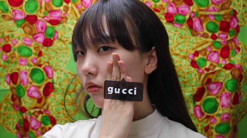 藤原麻里菜のインスタグラム：「I made The Tagging Ring🤟  - #gucci #prada #uselessstuff #ring」